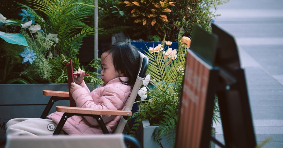 子どもがAIに依存しないか心配：家庭でできる予防策とルール作り