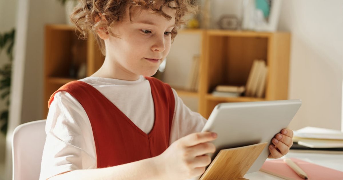 スクリーンタイムの悩み解消：AI時代におけるデジタルデトックスの考え方