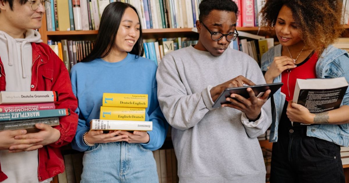生成AIが変える学校図書館の未来：知のキュレーションと学習支援の新潮流