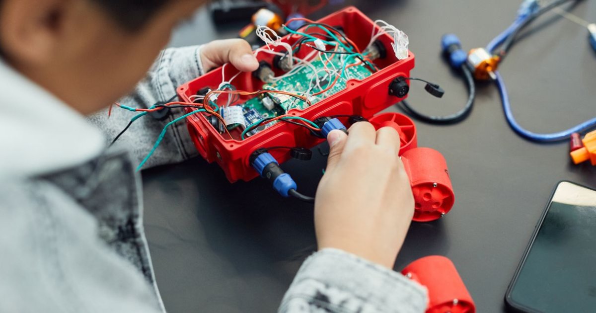 AIとブロックプログラミングでロボット制御：実践で学ぶAIとハードウェア連携