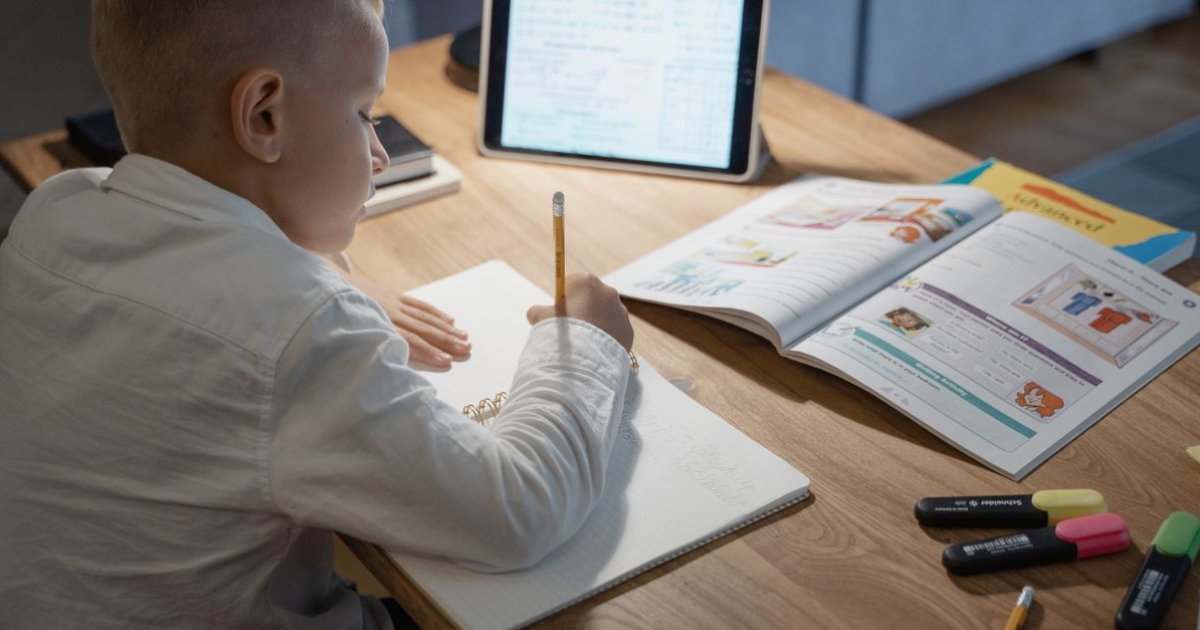 AIで子どもの読書体験を豊かに：おすすめ本レコメンドと読書記録の新しい形
