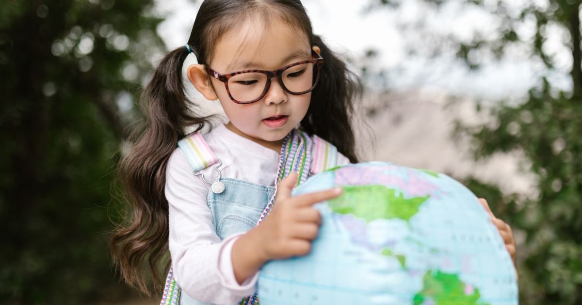 AIを活用した社会科探求学習：歴史シミュレーションと地理分析で学ぶ新しい視点