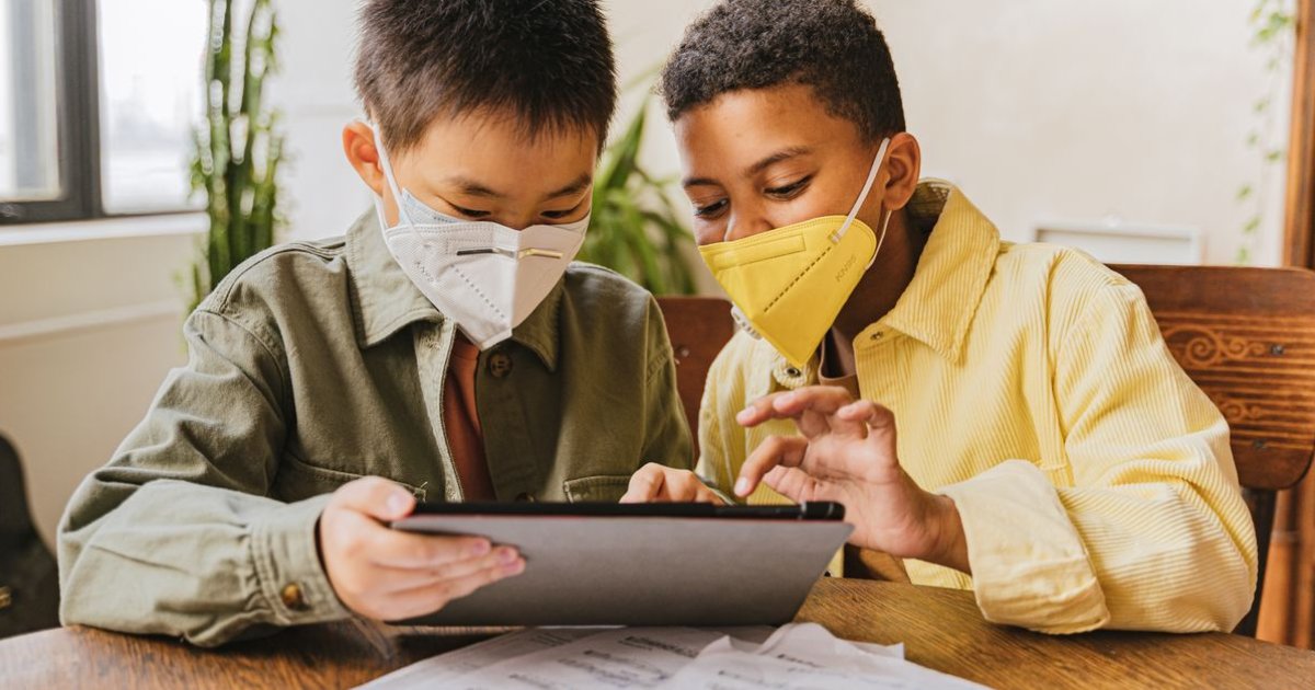 AI教育、家庭での取り組みで学力格差は広がる？：公平な学びのヒント